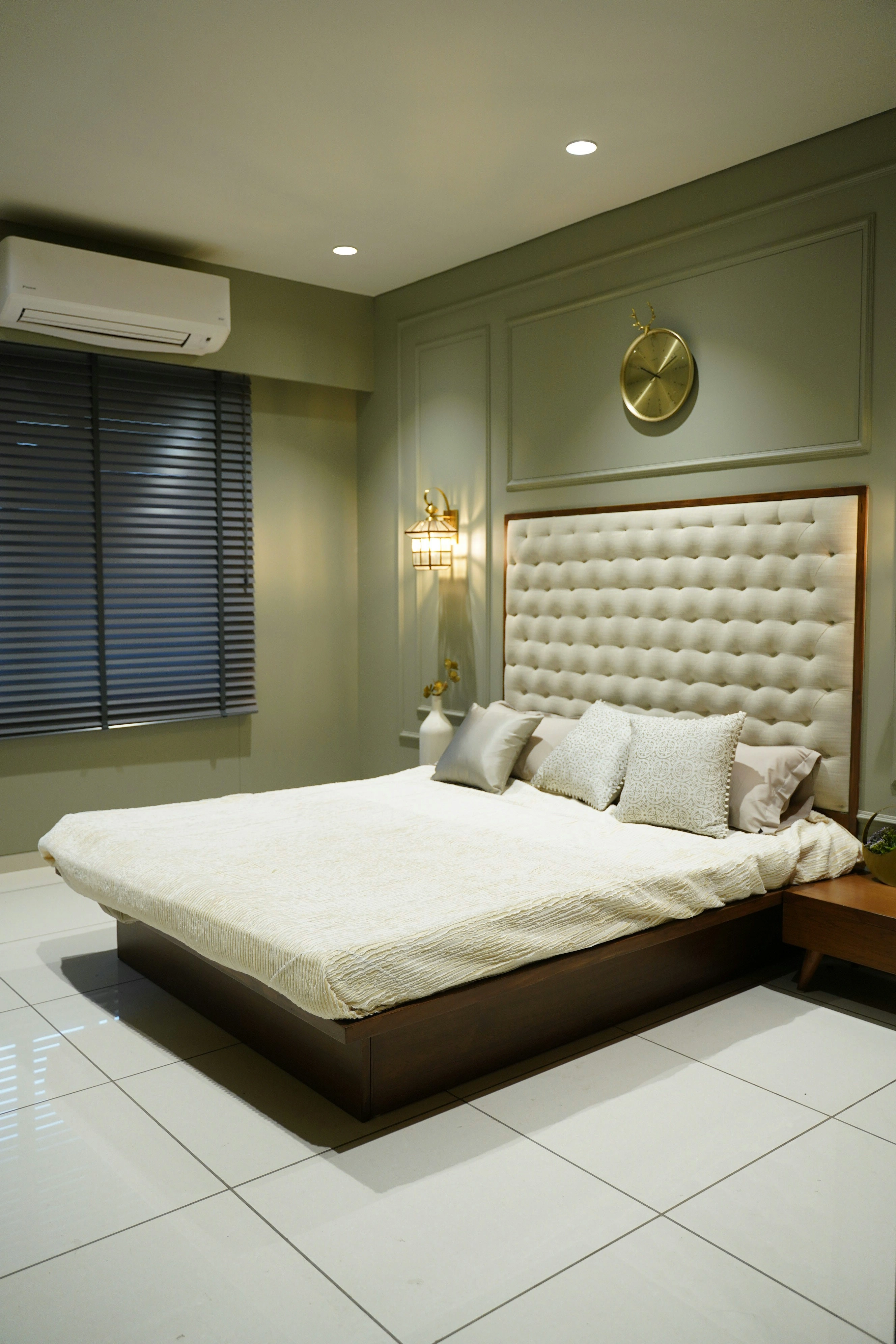 Classic Upholstered Bed